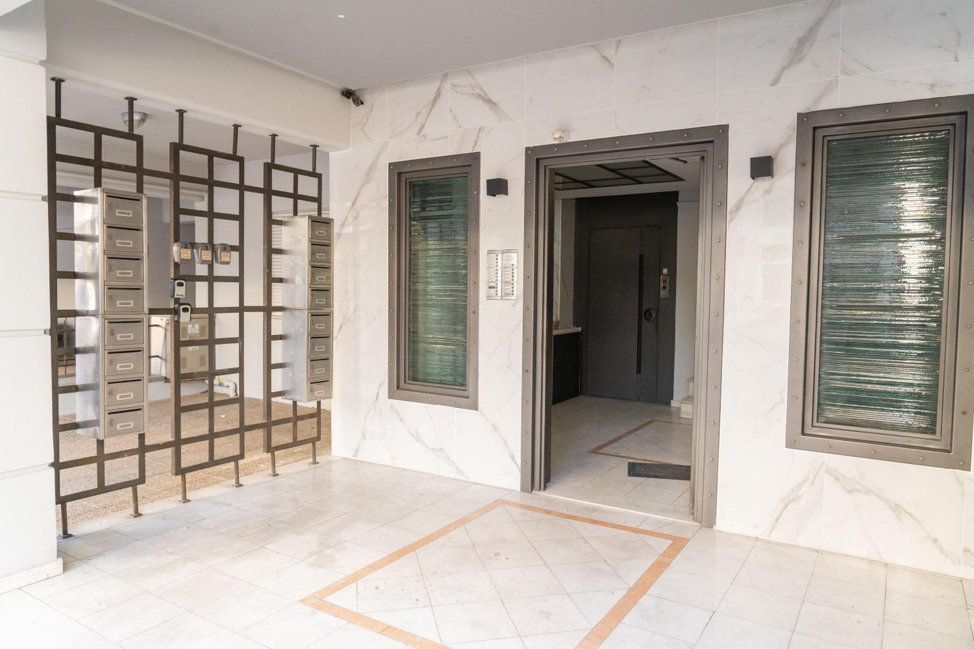 The Whole Packet A4 Center With Parking Apartment Larissa Bagian luar foto