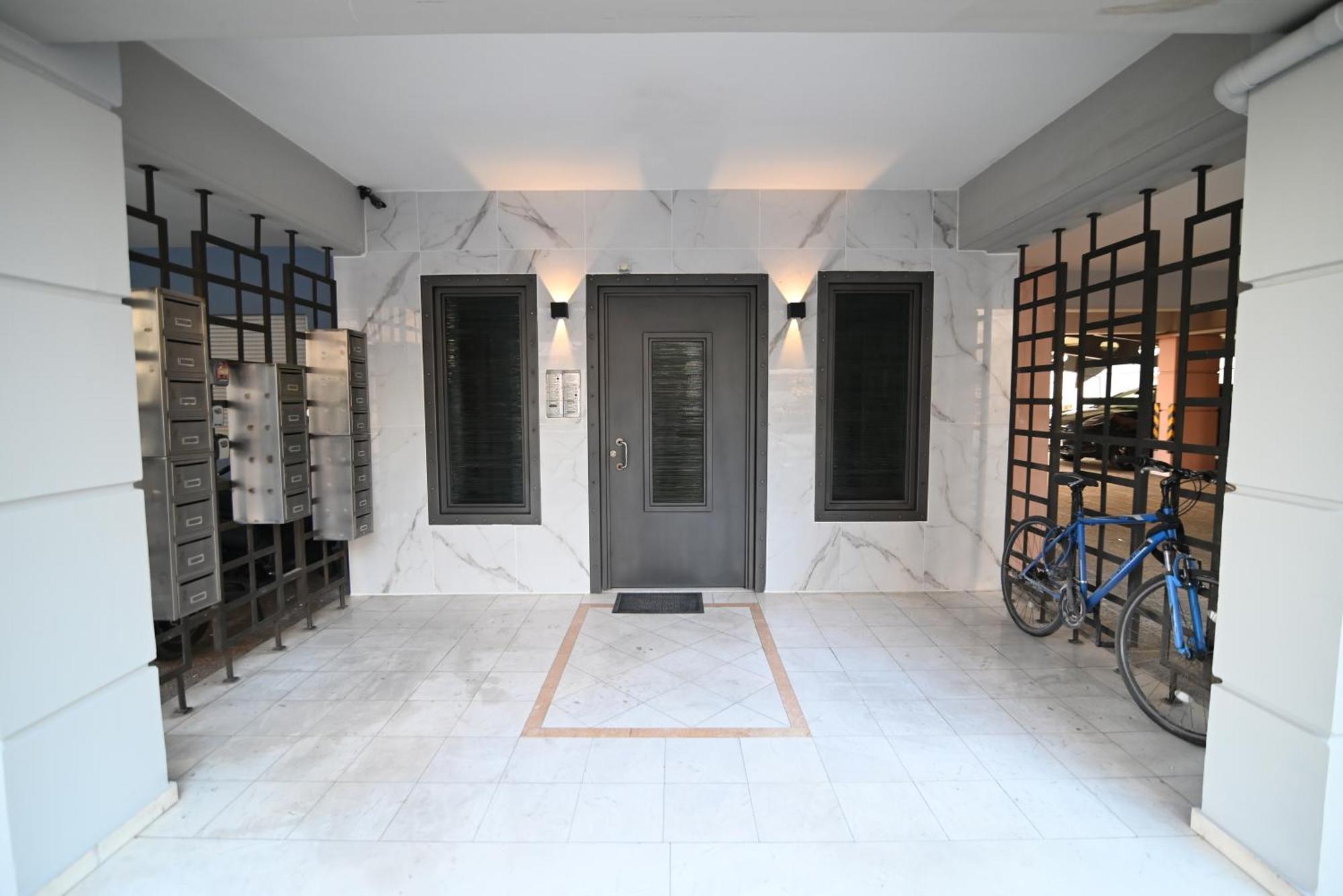 The Whole Packet A4 Center With Parking Apartment Larissa Bagian luar foto