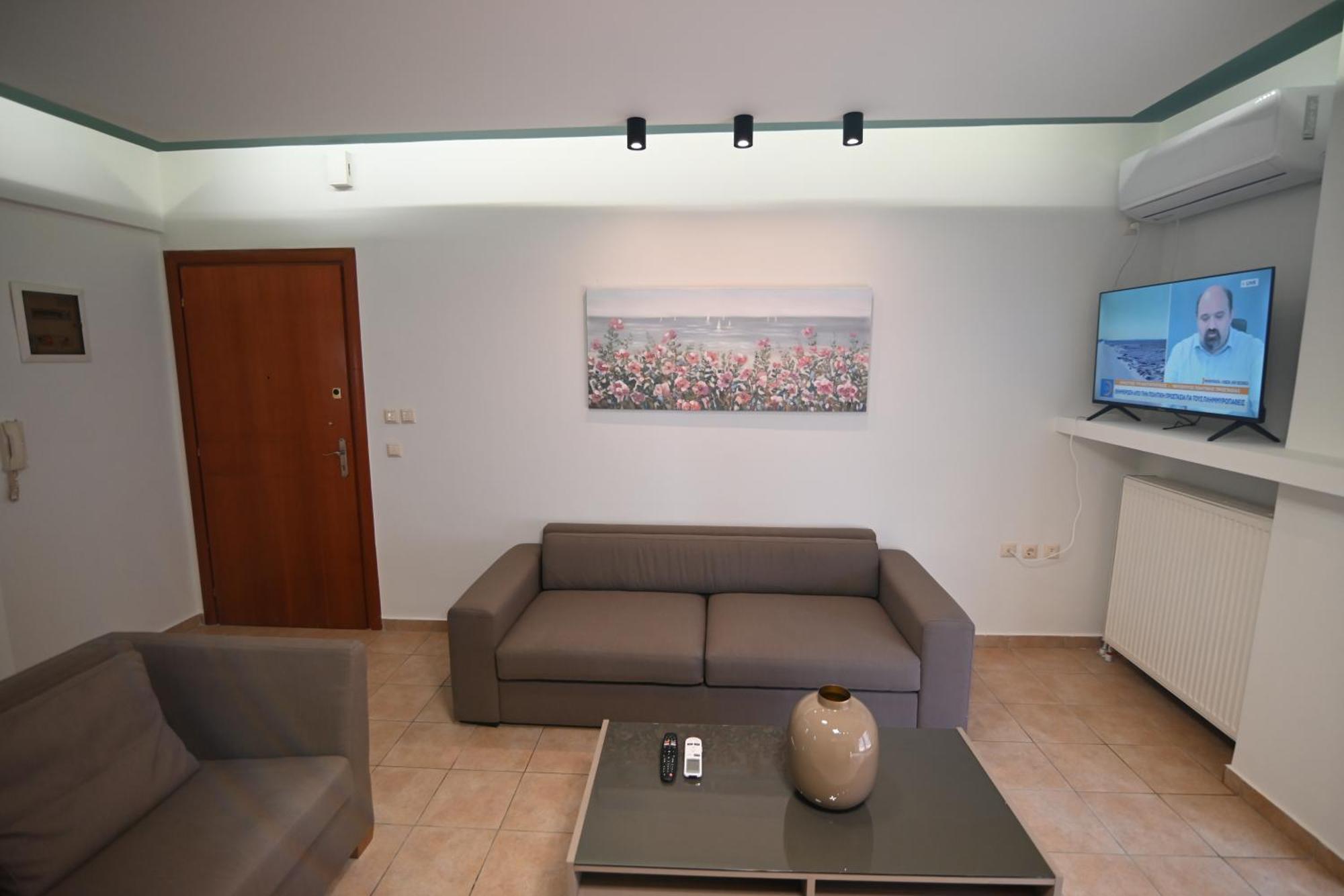 The Whole Packet A4 Center With Parking Apartment Larissa Bagian luar foto